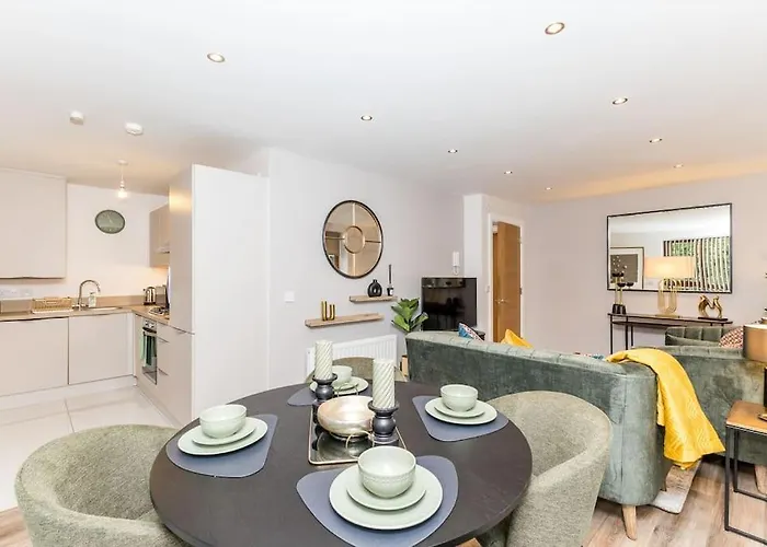 2 Bed In *