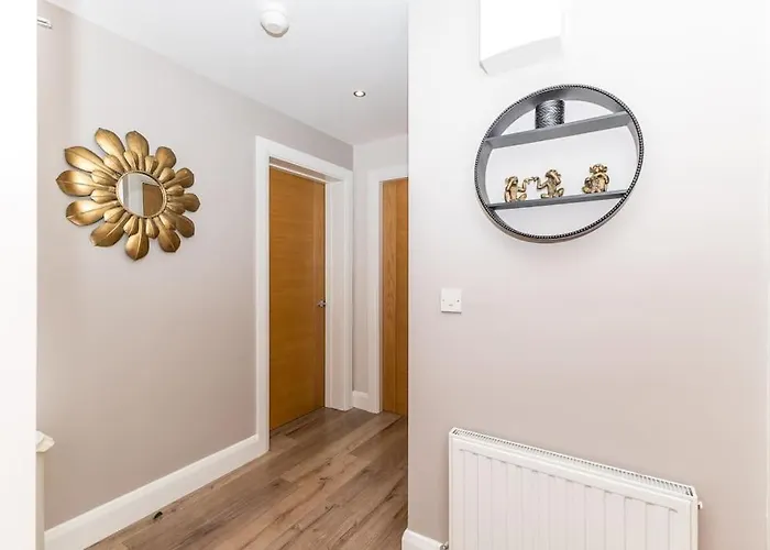 2 Bed In *